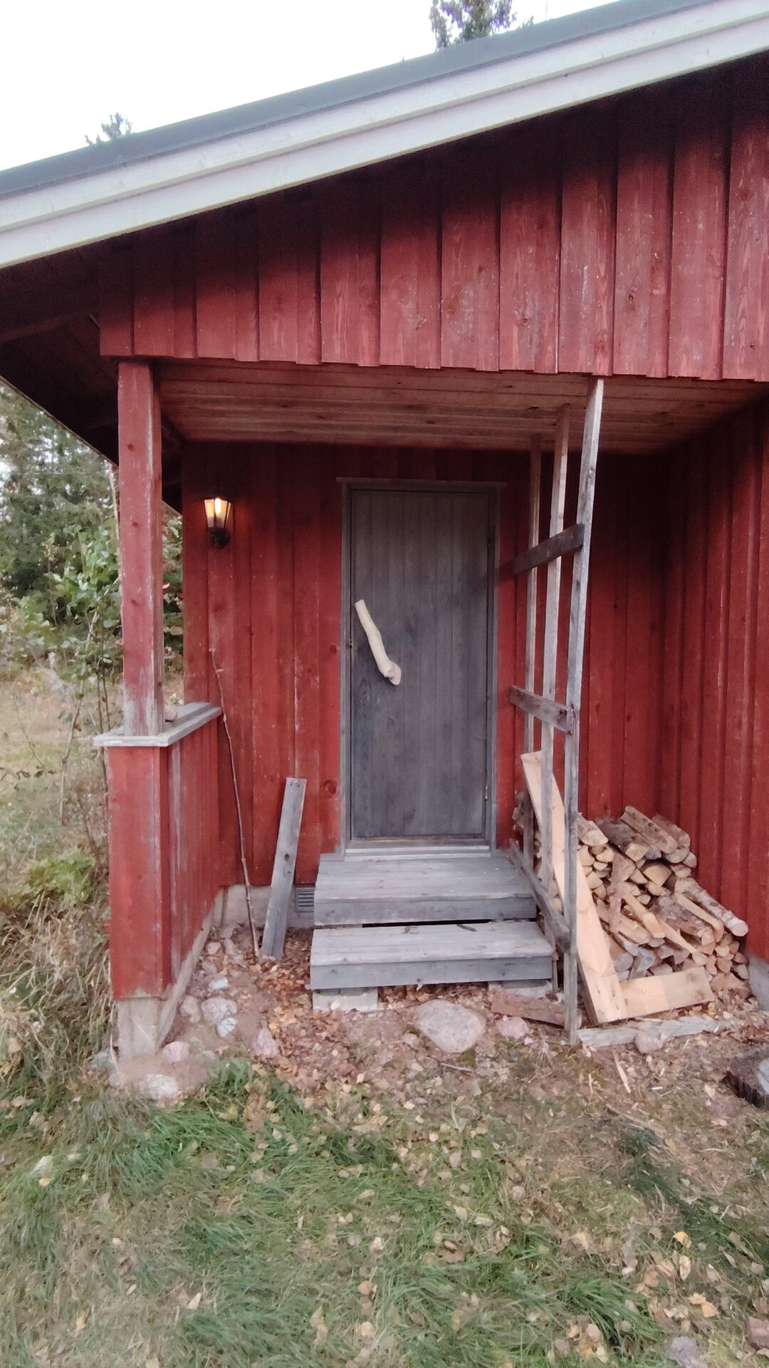 Lisähuoneen sisäänkäynti